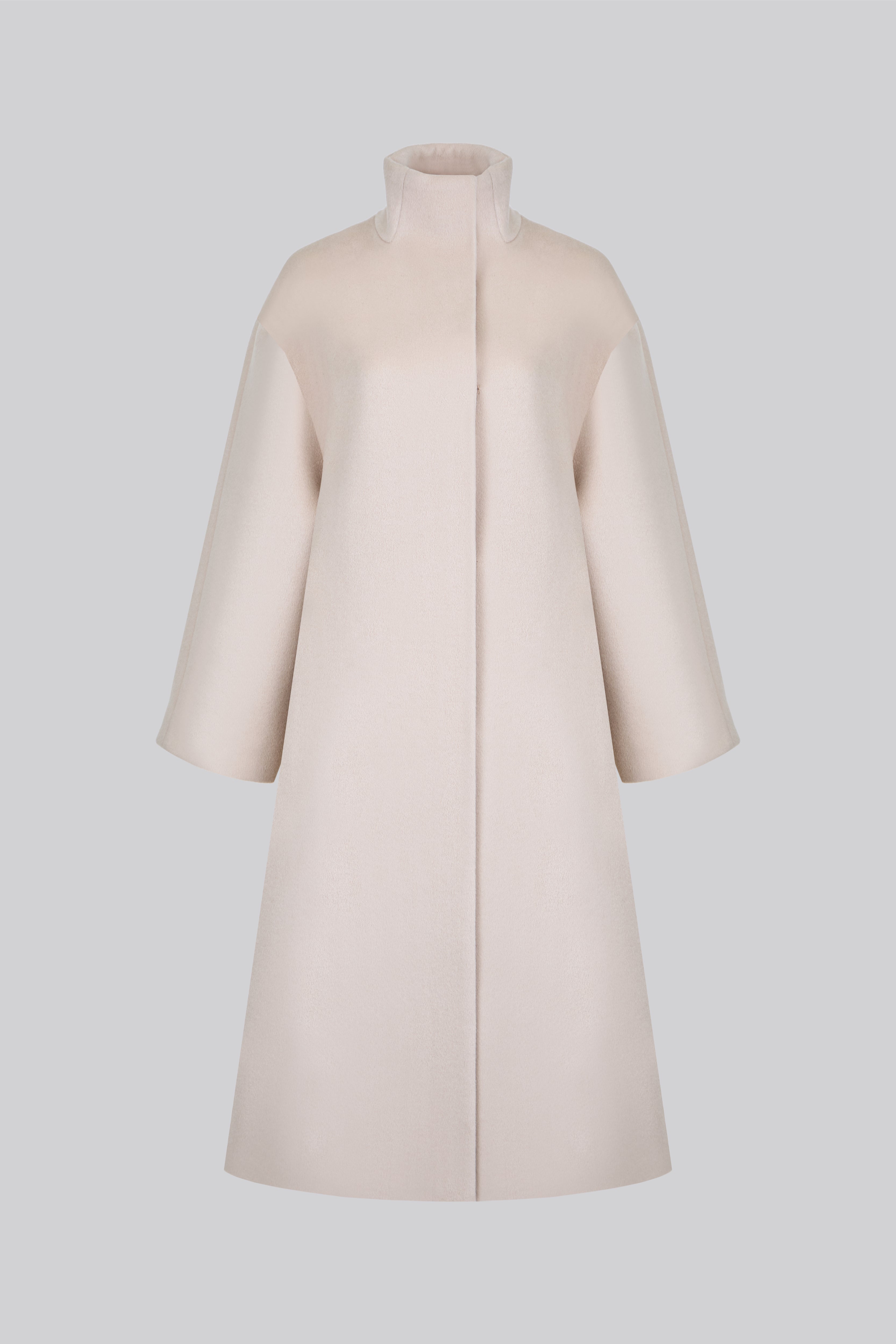 Oversized coat made of premium wool