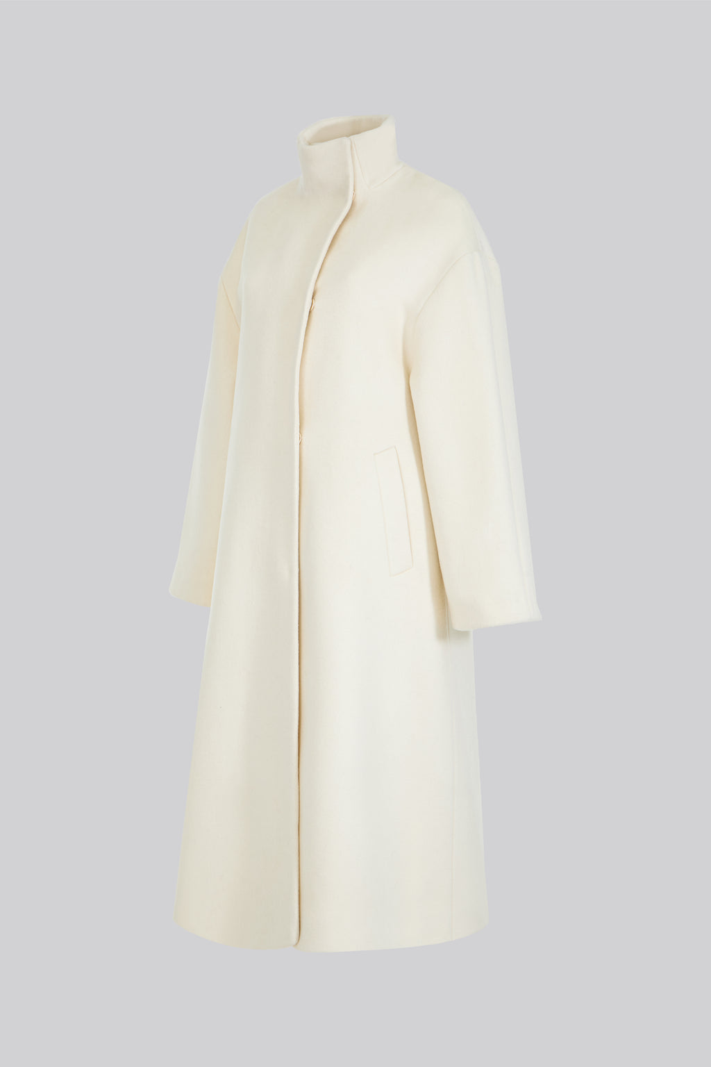Oversized coat made of premium wool