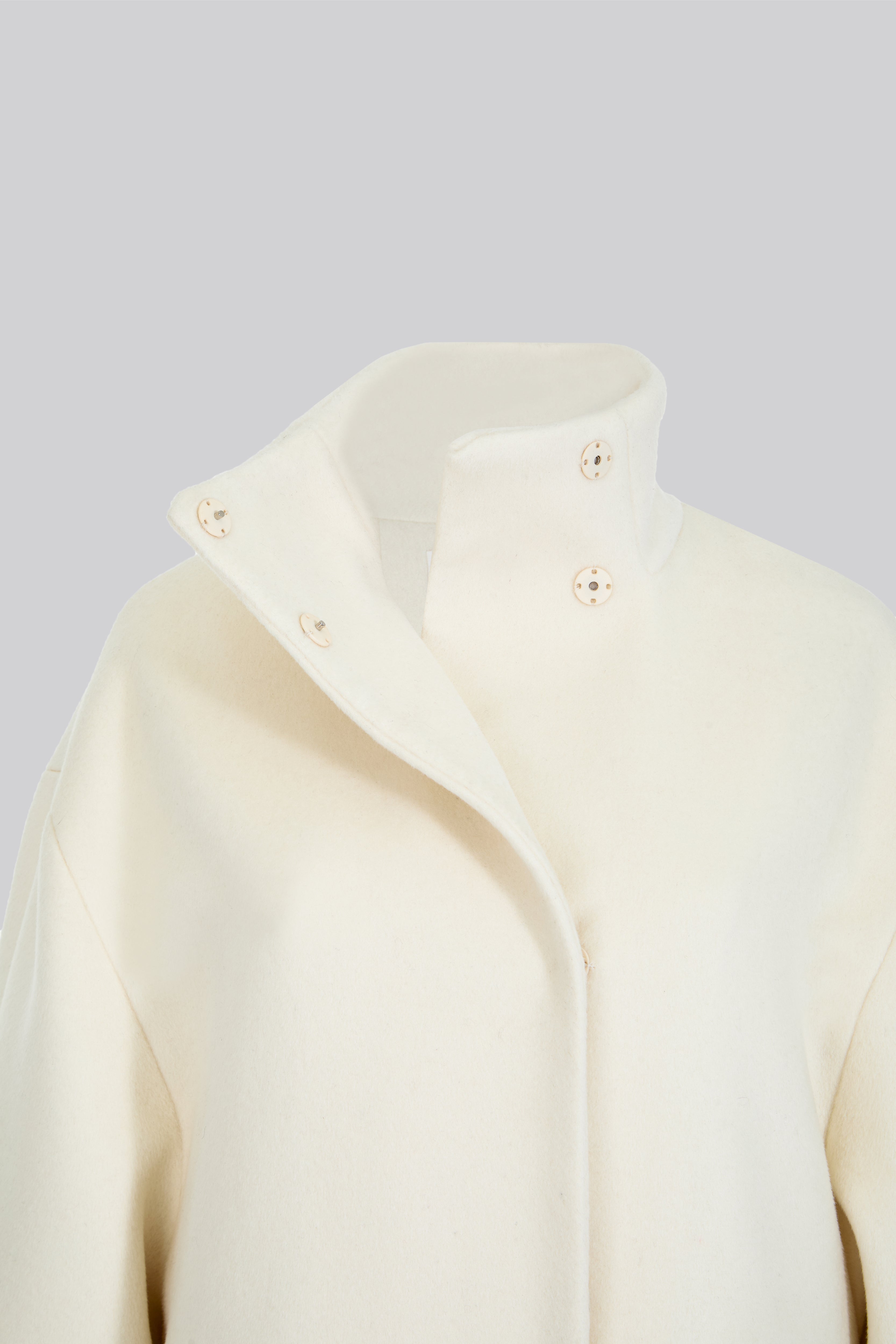 Oversized coat made of premium wool