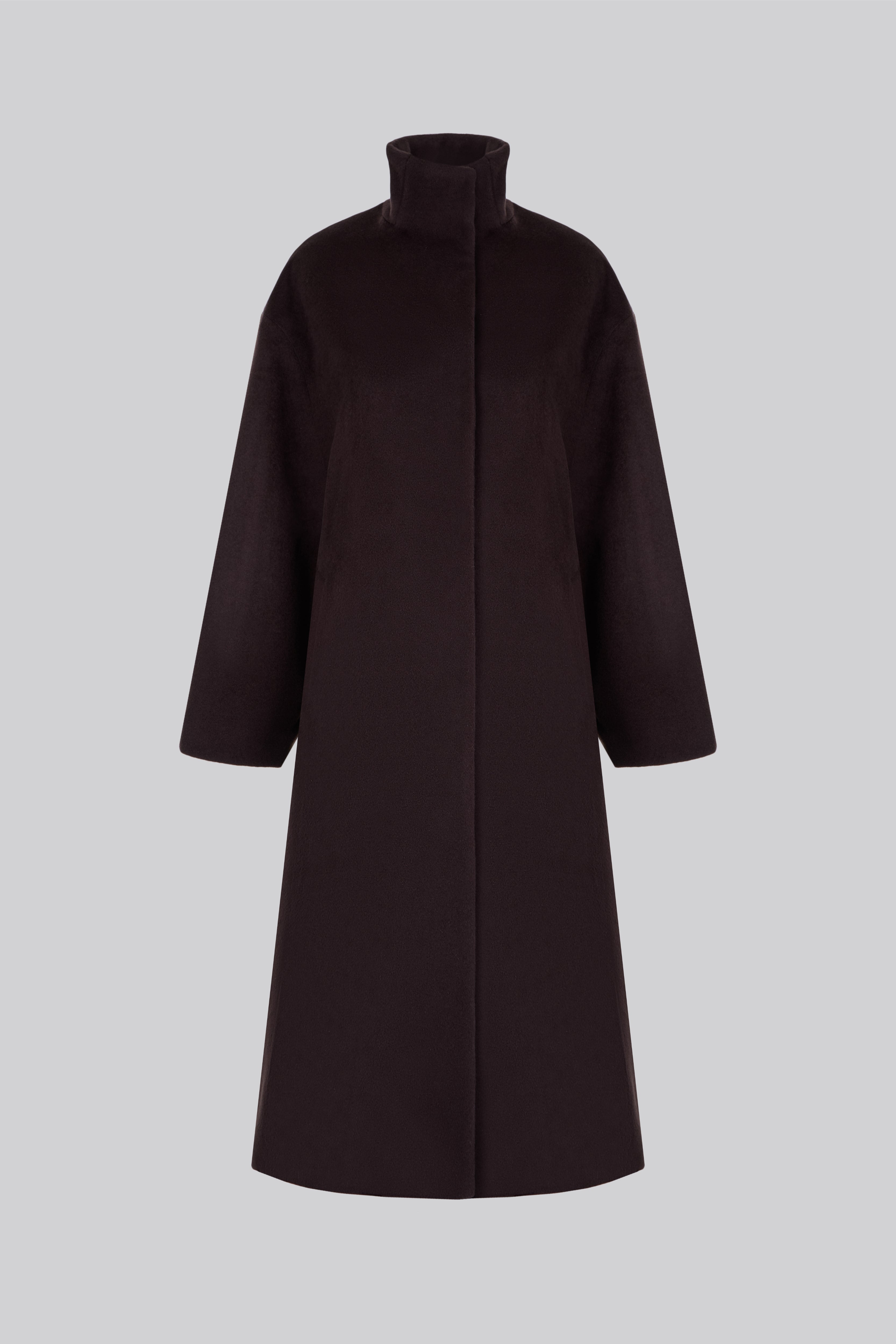 Oversized coat made of premium wool