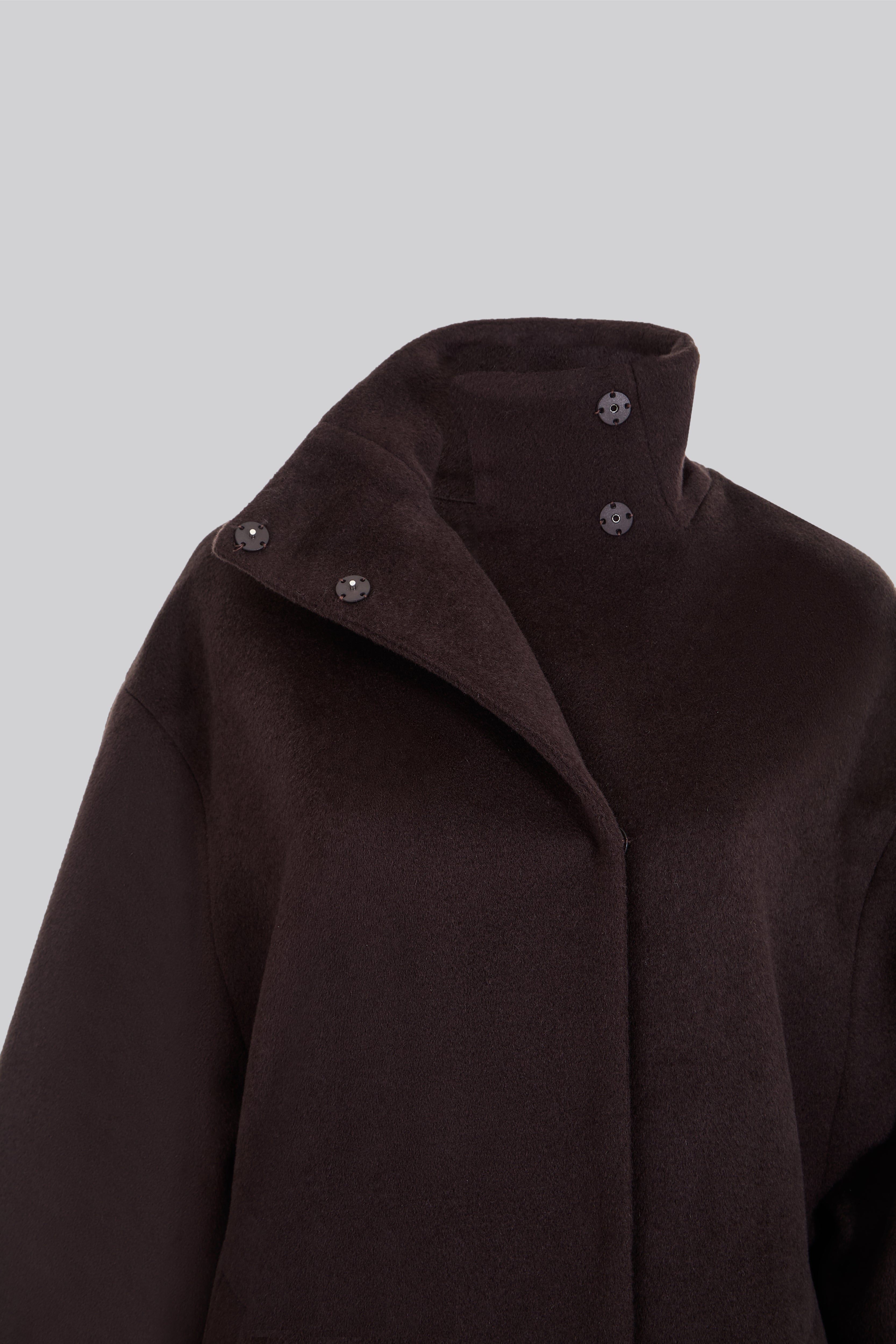 Oversized coat made of premium wool