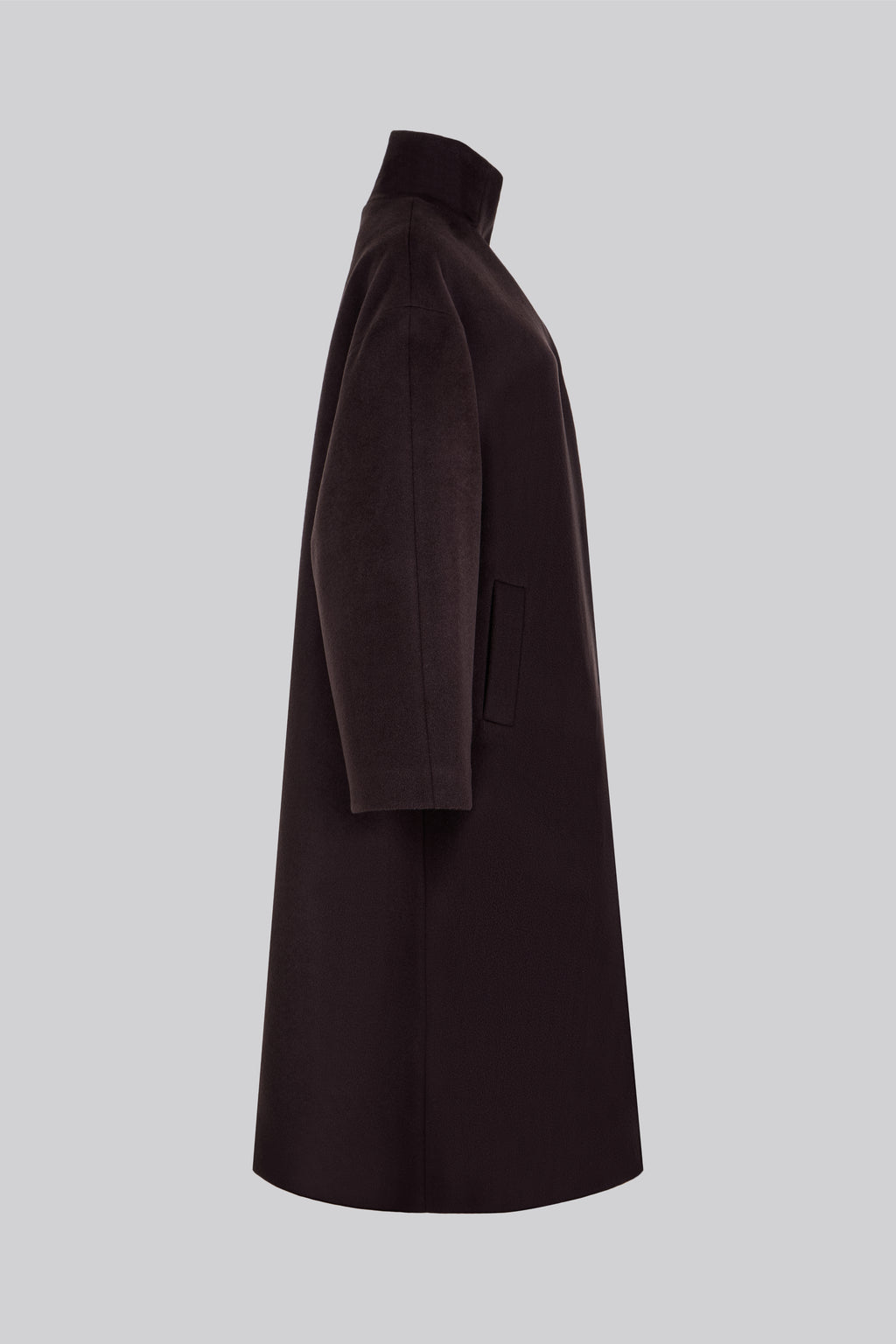 Oversized coat made of premium wool