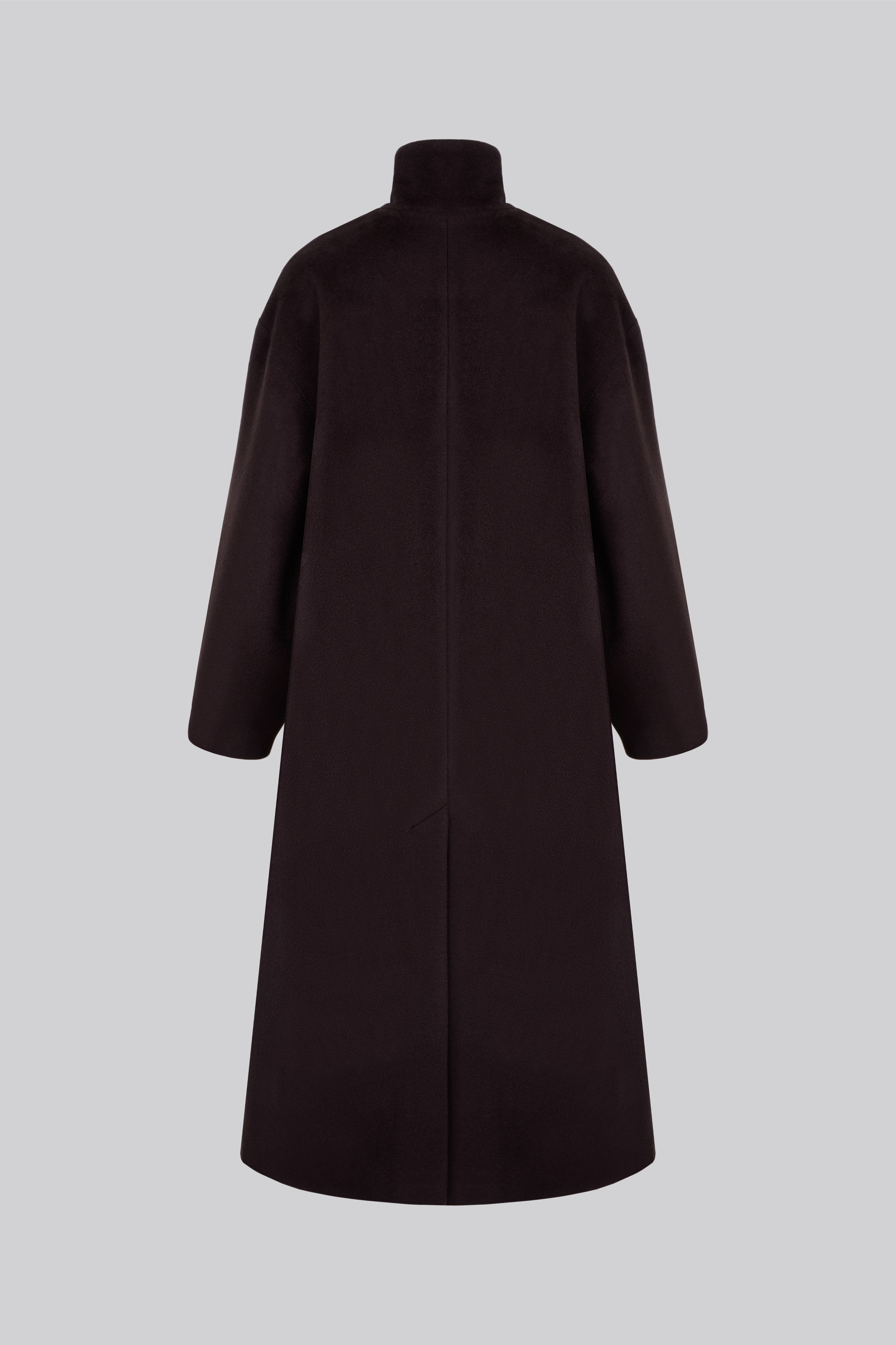 Oversized coat made of premium wool