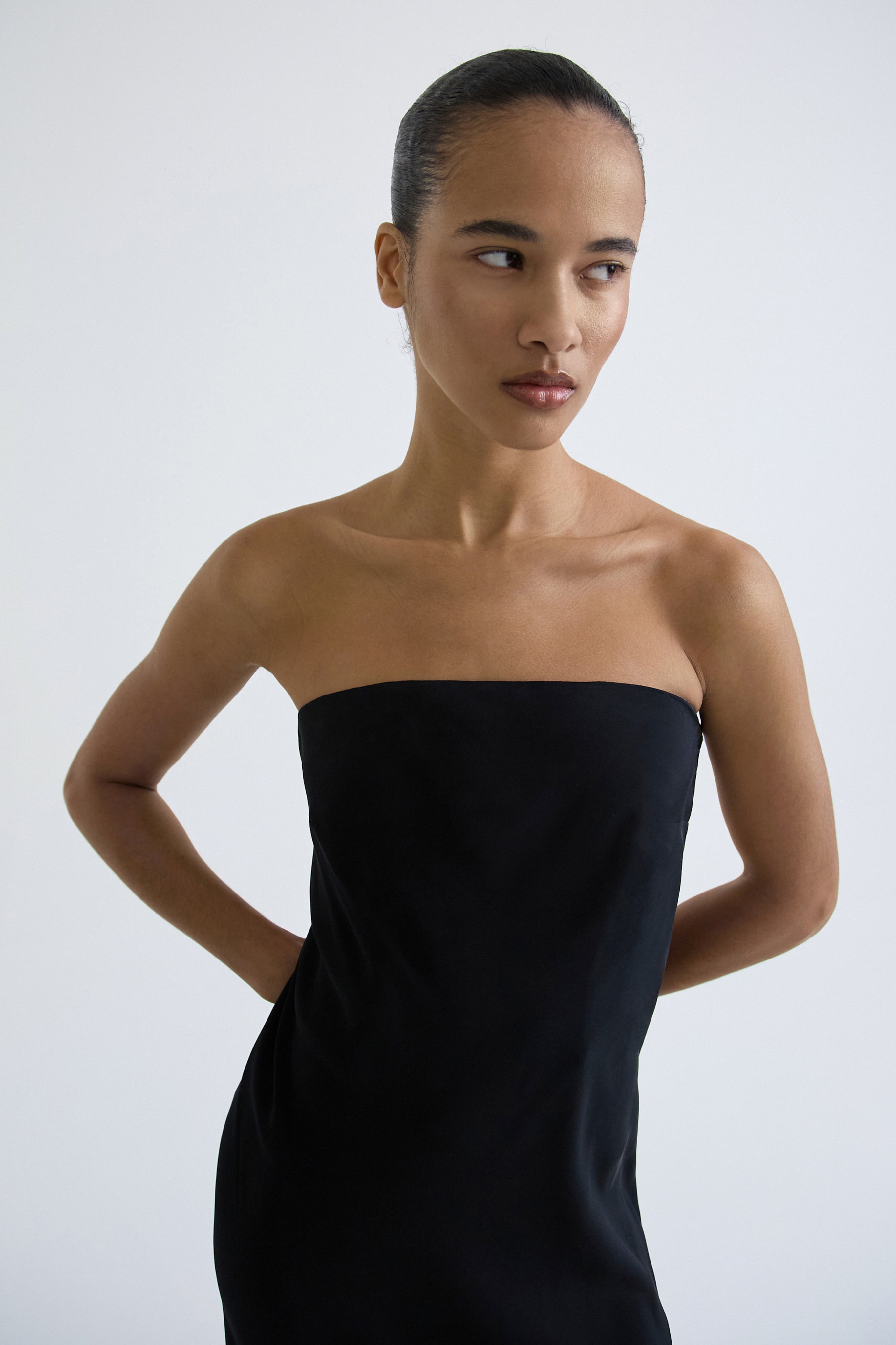 "Allure" dress made of silk and acetate