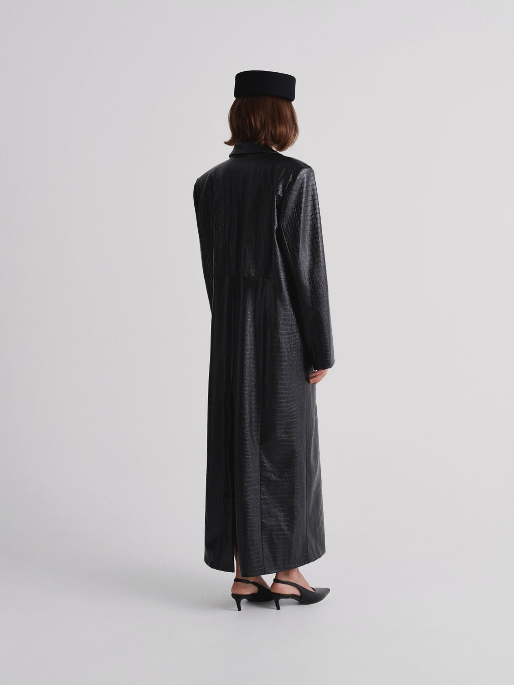 Trench coat in faux leather ‘Statement’
