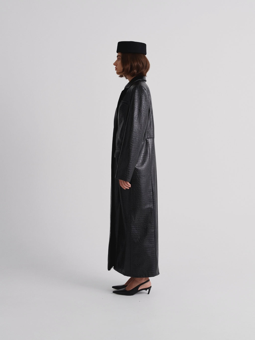 Trench coat in faux leather ‘Statement’