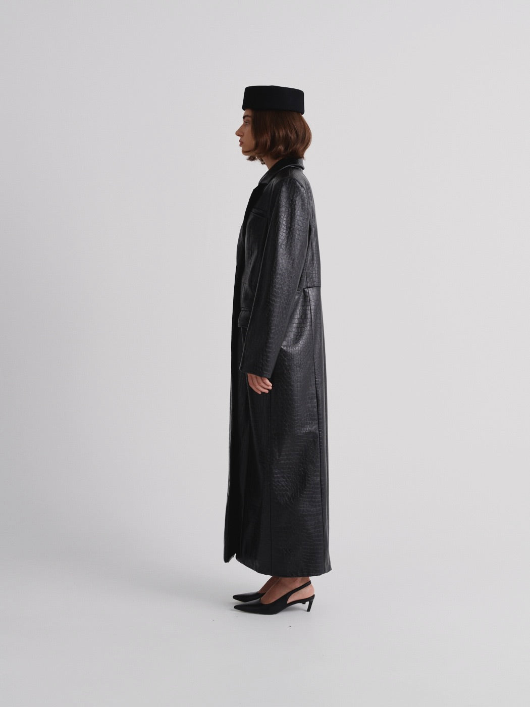 Trench coat in faux leather ‘Statement’