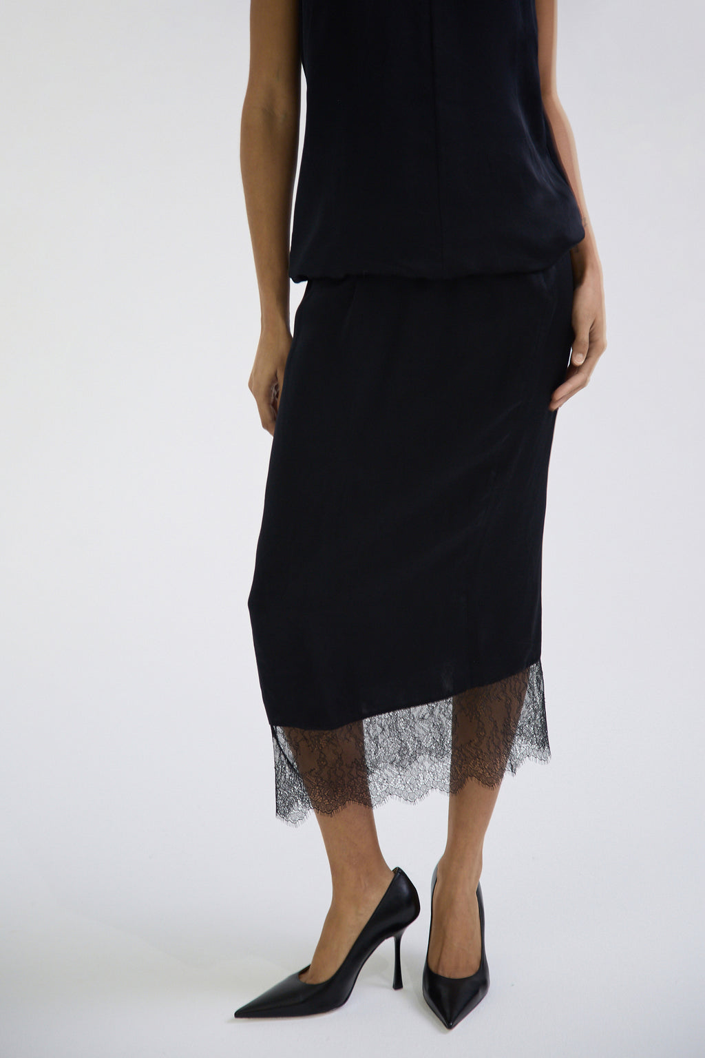 "Fluid" midi skirt