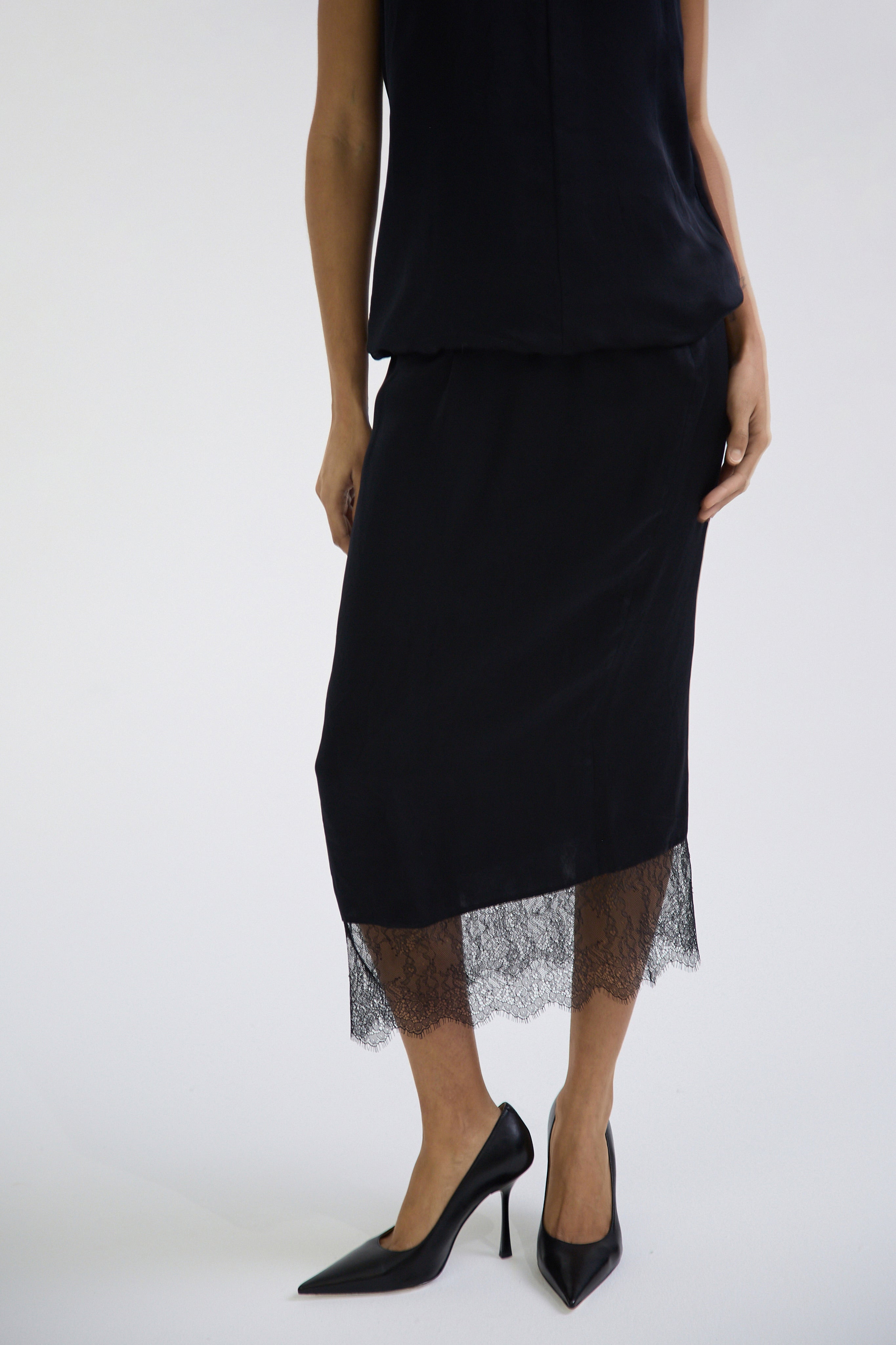 "Fluid" midi skirt