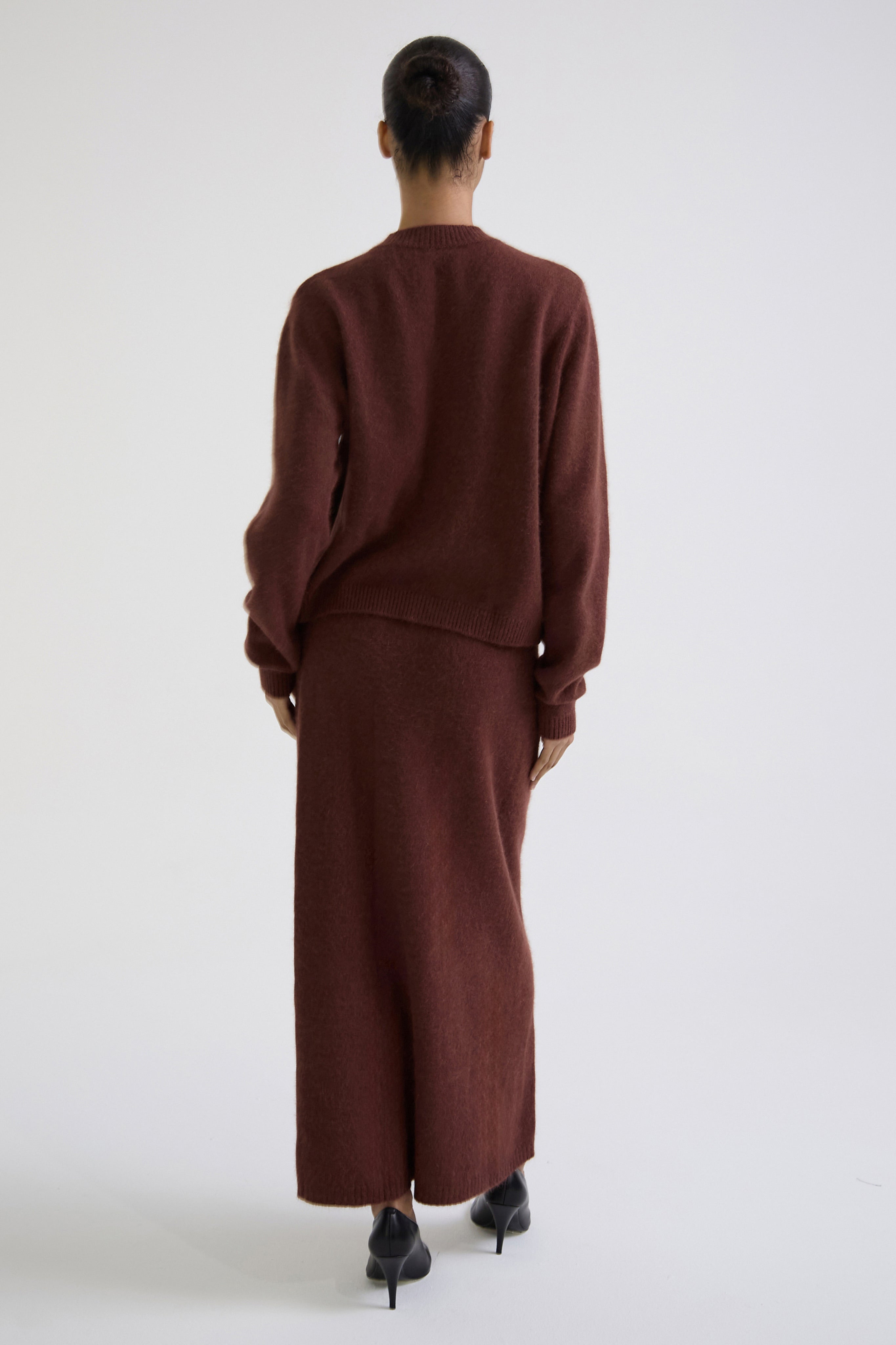 "Touch" skirt made of fox fur