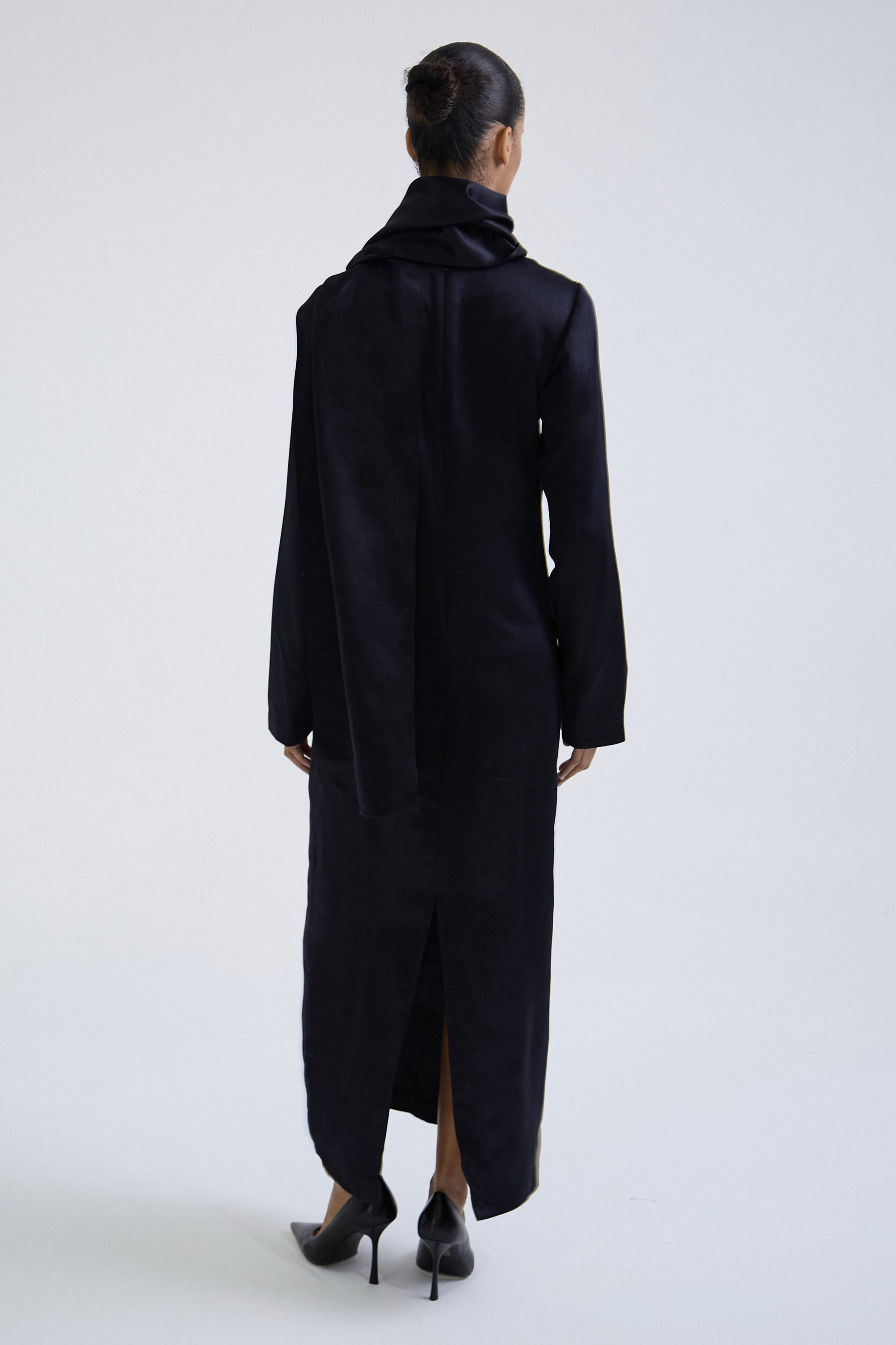 "Midnight" dress made of silk and cashmere