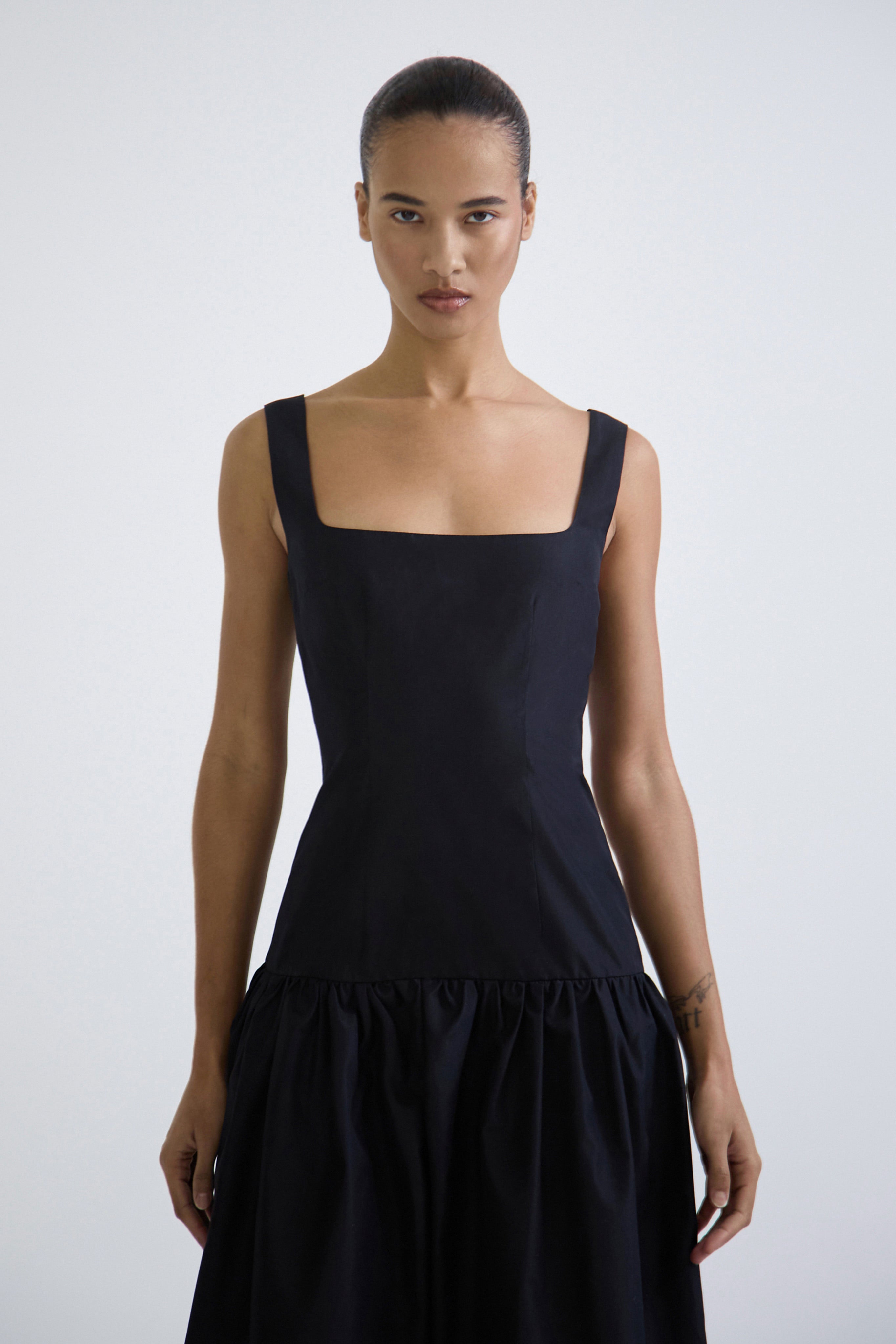 "Nocturne" dress made of silk taffeta