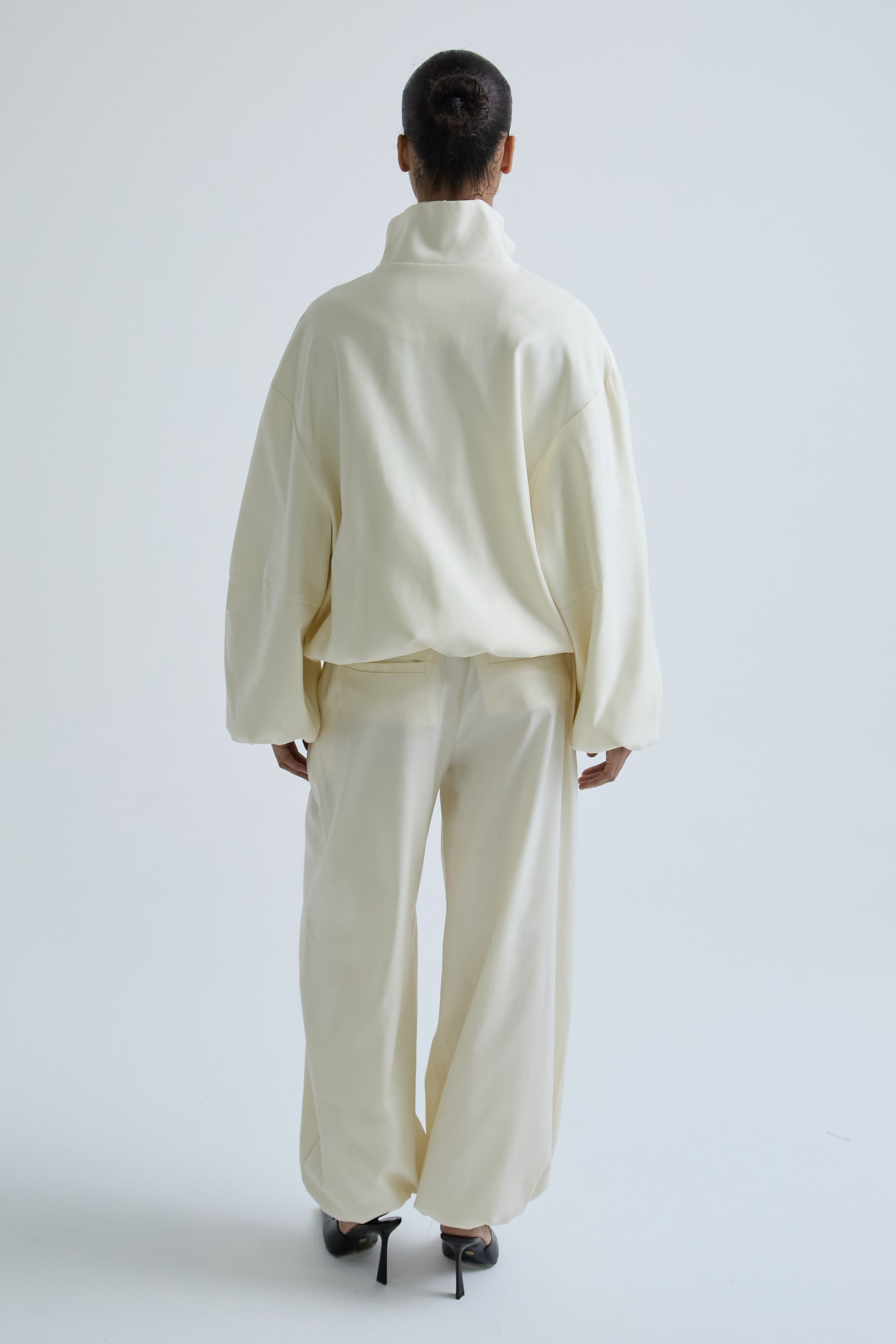Trousers ‘Flow’ made of Italian wool