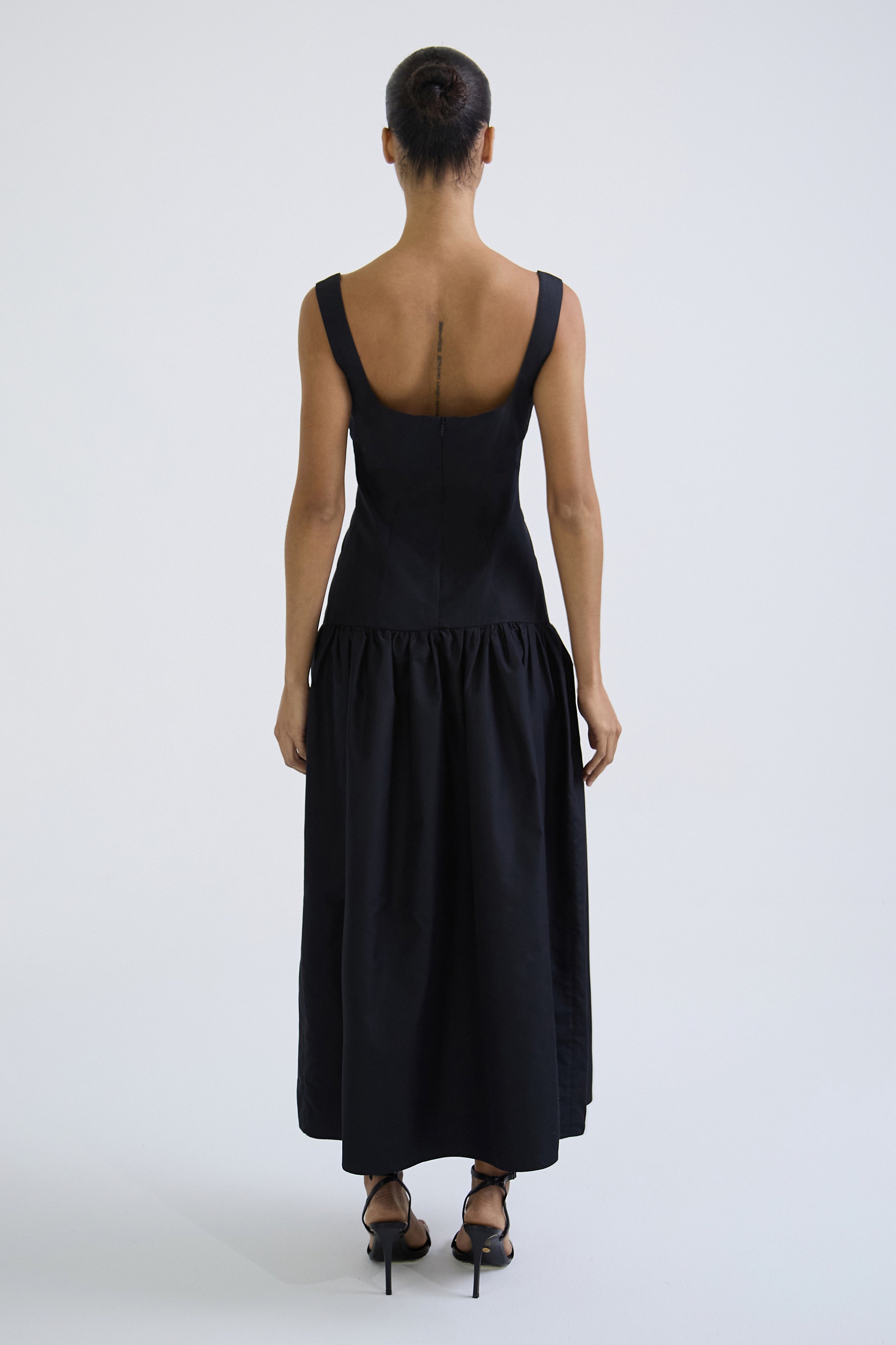 "Nocturne" dress made of silk taffeta